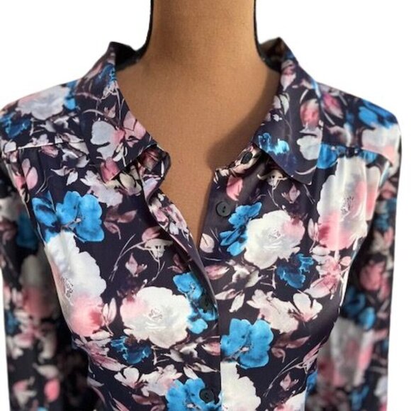 Torrid Button-Up Long Sleeve Floral Blouse with V-Neck & Collar – Size 3X - Picture 2 of 9